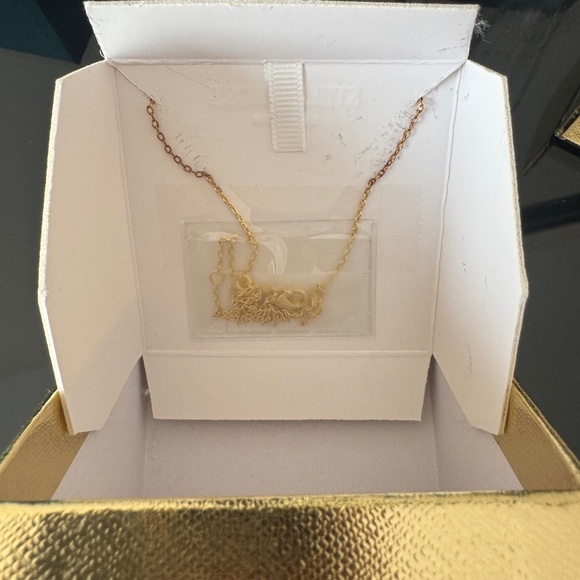 STELLA ROSE LONDON necklace - Picture 3 of 3